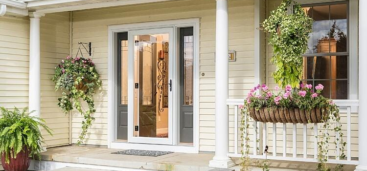 screen door installation in La Mesa